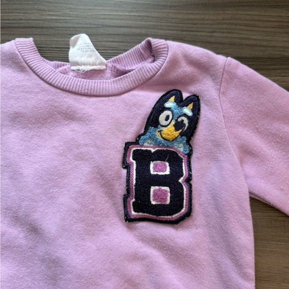 Bluey kids Charming Lilac Sweatshirt with Bluey and B Fun Patch size 3T - Picture 3 of 5
